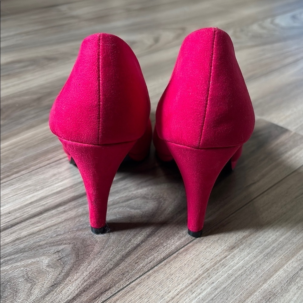 Qupid Red Heels Elegant Suede Design - Picture 3 of 4